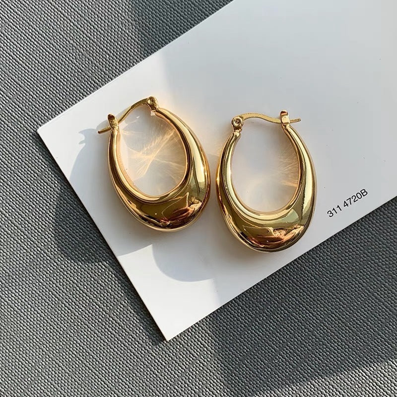 U-shaped Teardrop Earrings with AU750 Coloured Gold Studs – A Touch of Timeless Elegance
